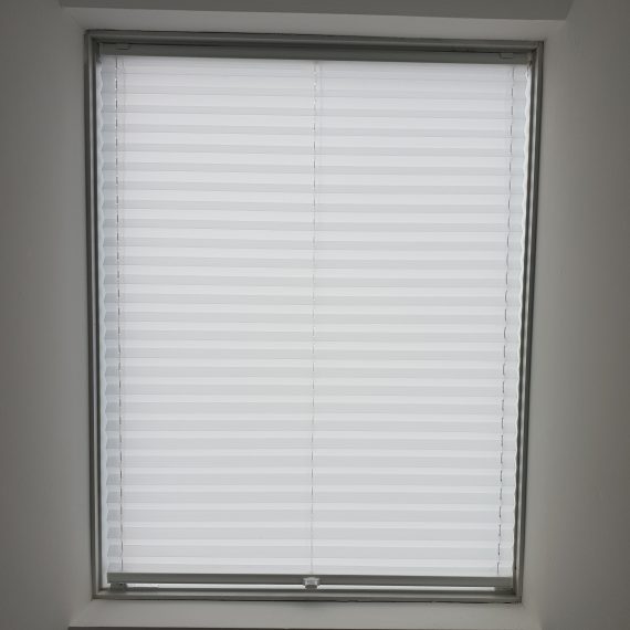 Pleated blind in Red Beach