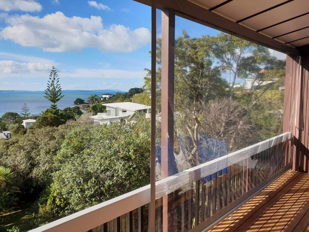 Cafe Screen in Whangaparaoa