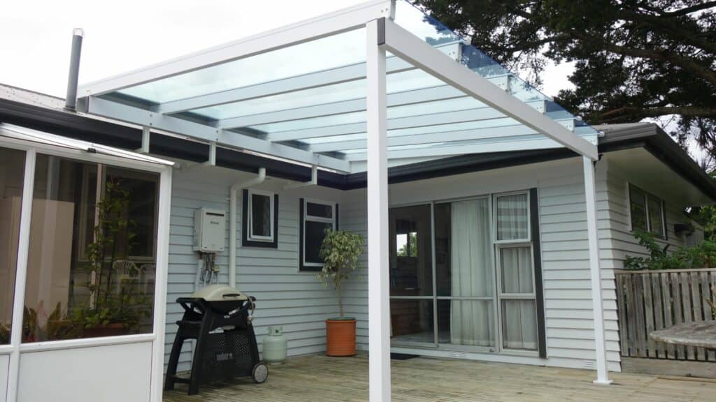 Blue Breeze ClearVue pergola in Warkworth - custom L brackets