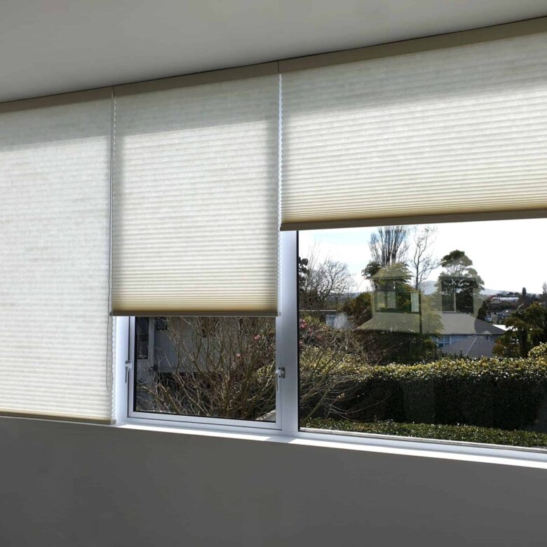 Honeycomb blinds - light filtering fabric