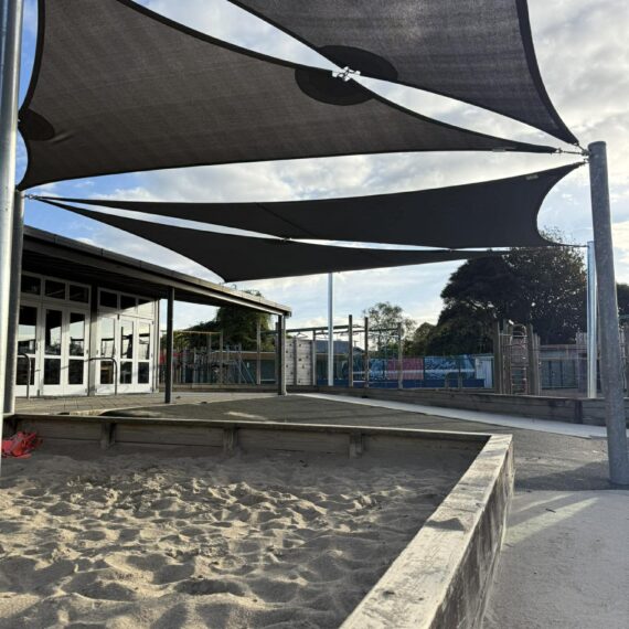 Vardon School - Shadetec 320 sails