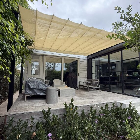 Retractable Wave Shade in Grey Lynn