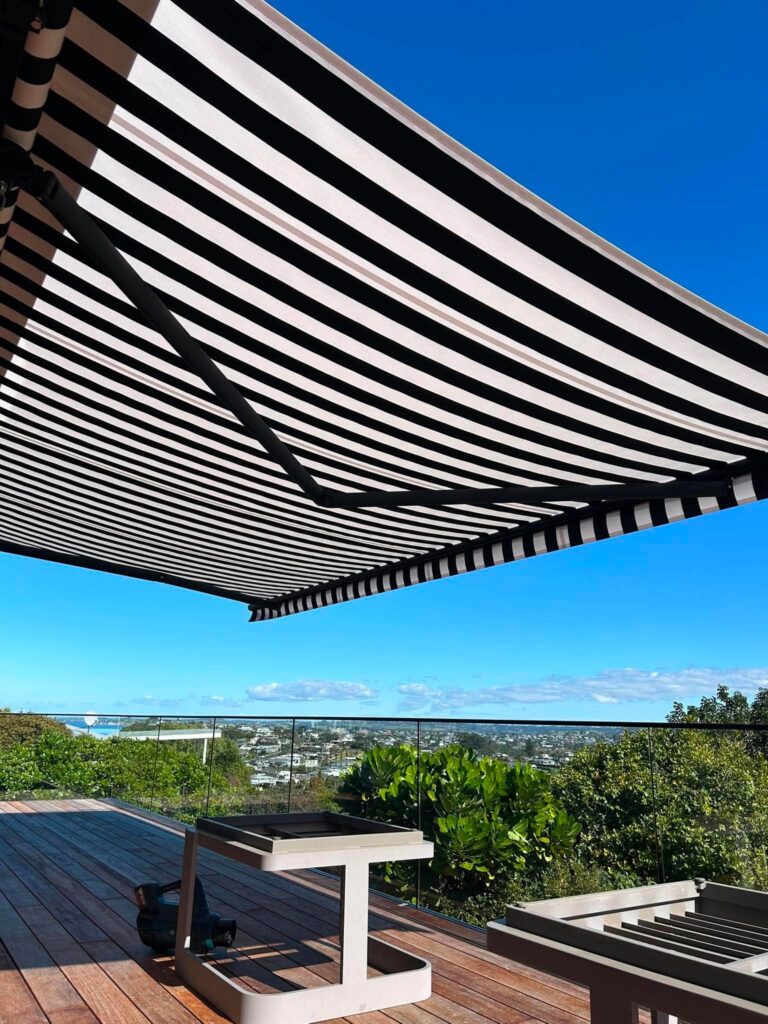 Ellipse Monobloc Awning in Whangaparaoa Ellipse Monobloc Awning in Whangaparaoa